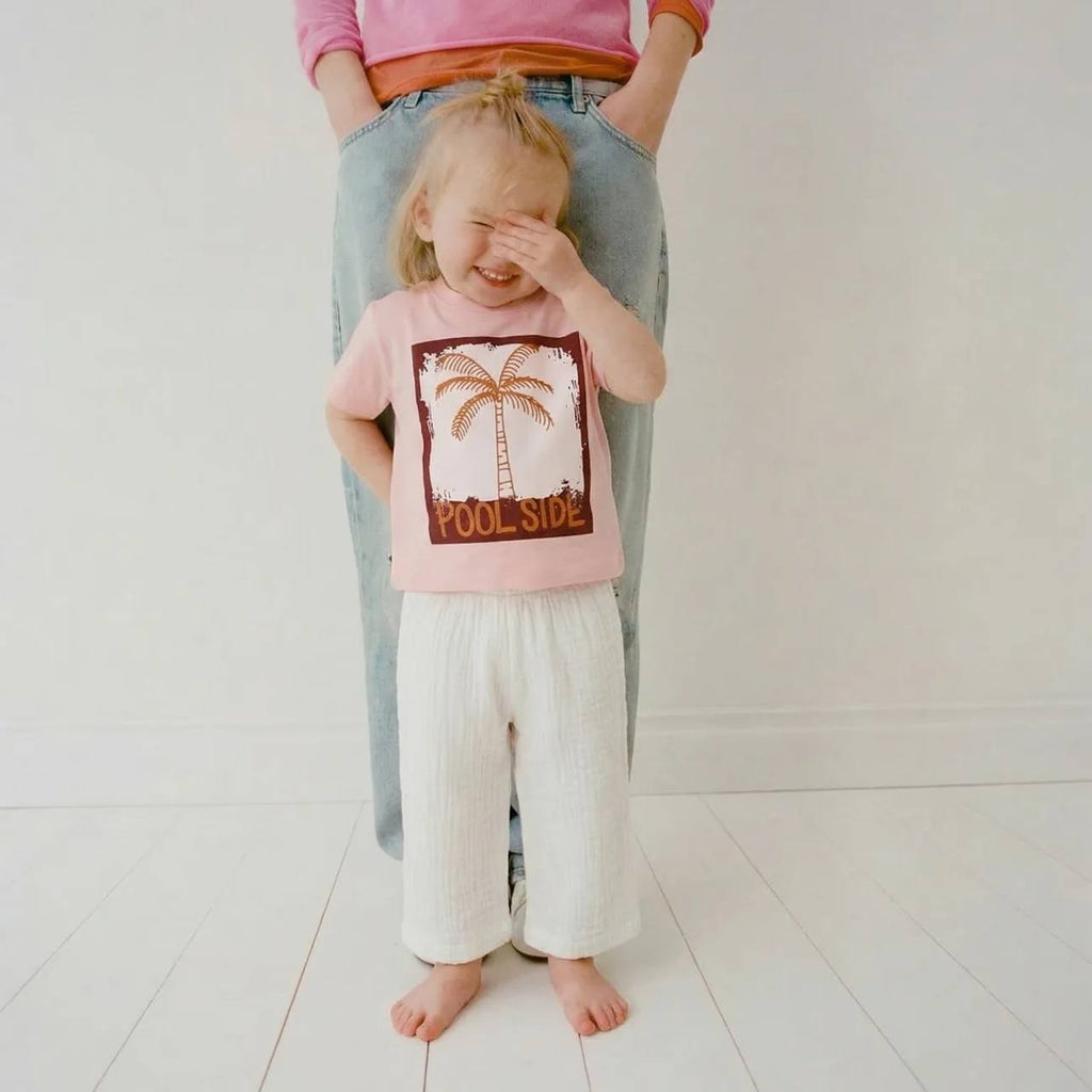 Kompletic sa oversize majicom i muslin pantalicama