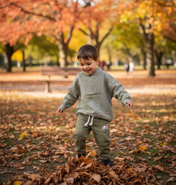 Elegantni kompletic sa half zip kopcanjem