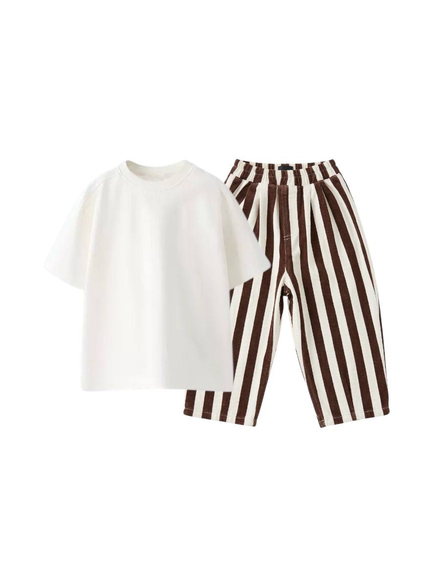 Kompletic s pantalonama i oversize majicom