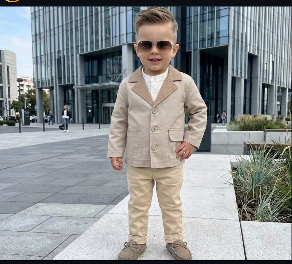 Elegantni kompletic sa kaputom