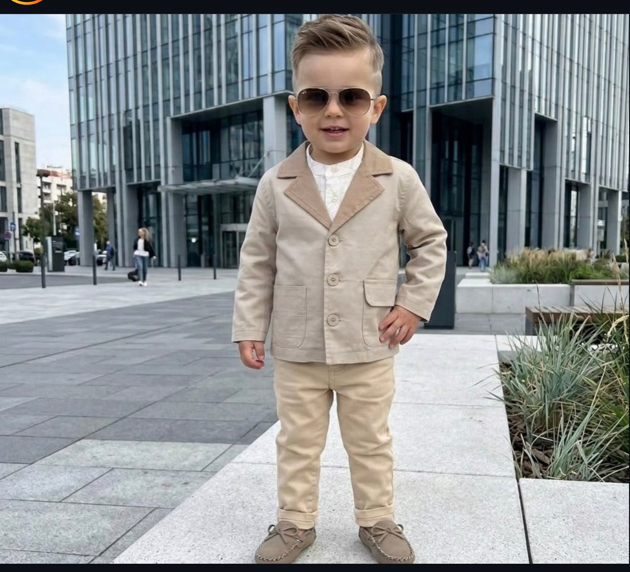 Elegantni kompletic sa kaputom