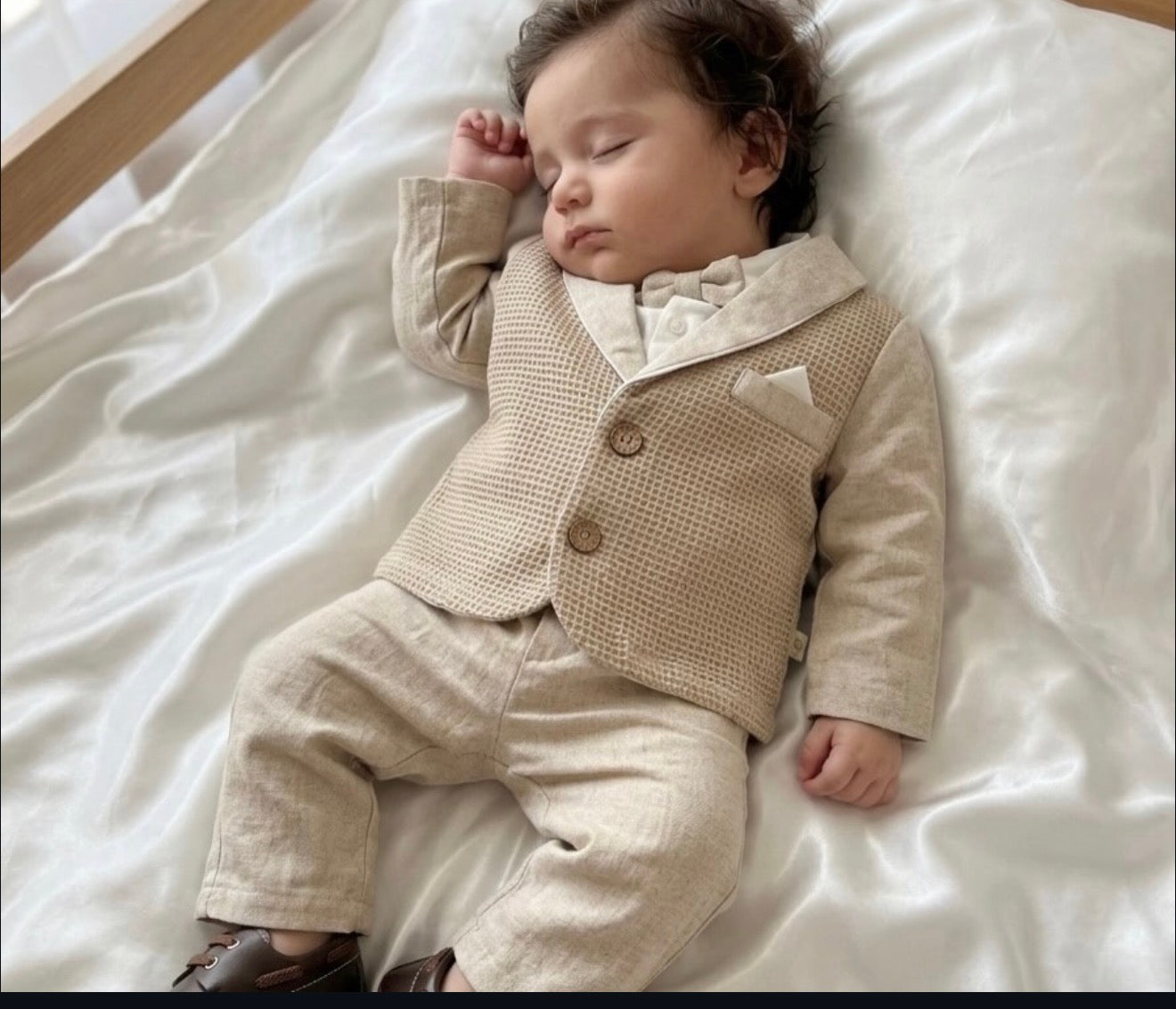 Elegantno dečje odelo - 4 dela