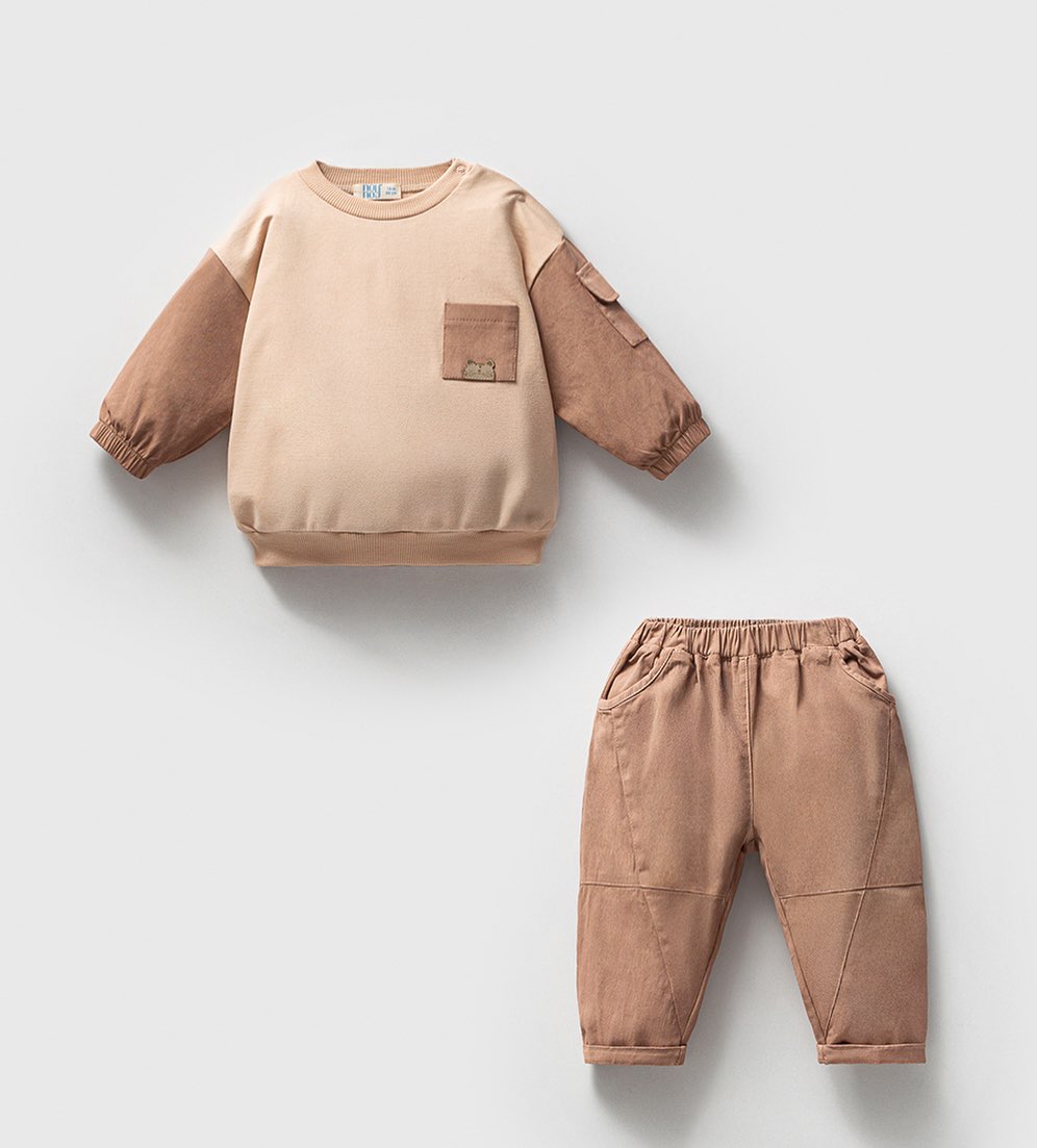 Komplet sa pantalonama i oversize duksom